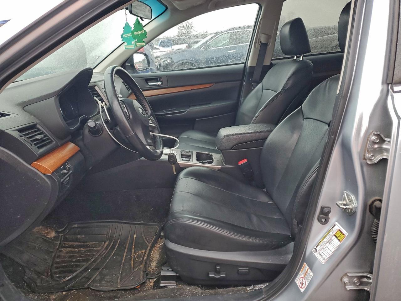 2013 Subaru Outback 3.6R Limited - Image 7