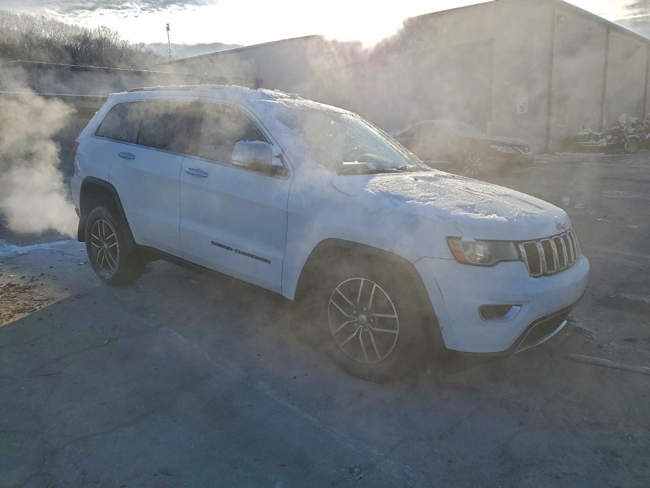 2017 Jeep Grand Cherokee Limited - Image 4