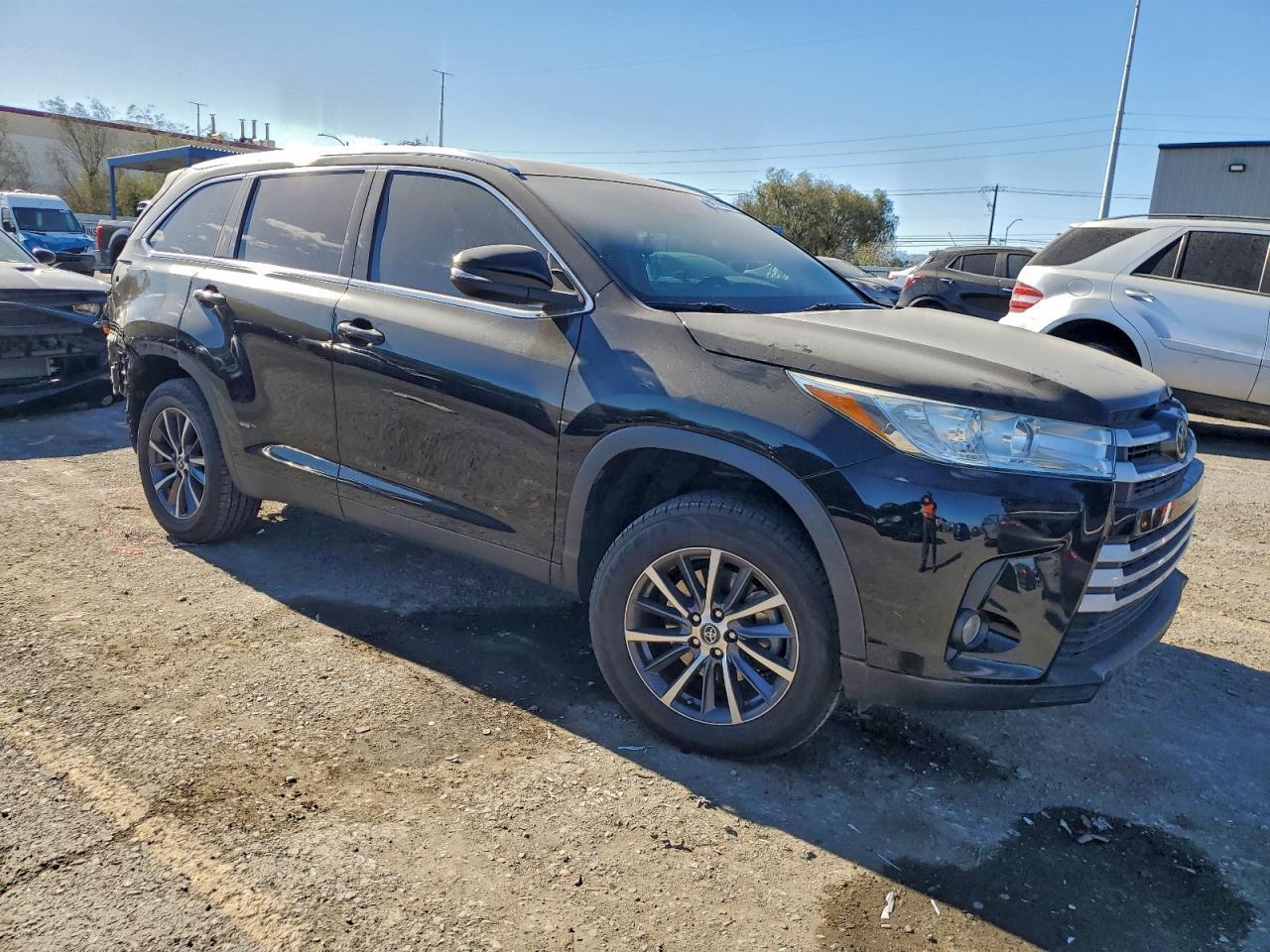 2019 Toyota Highlander Se - Фото 4