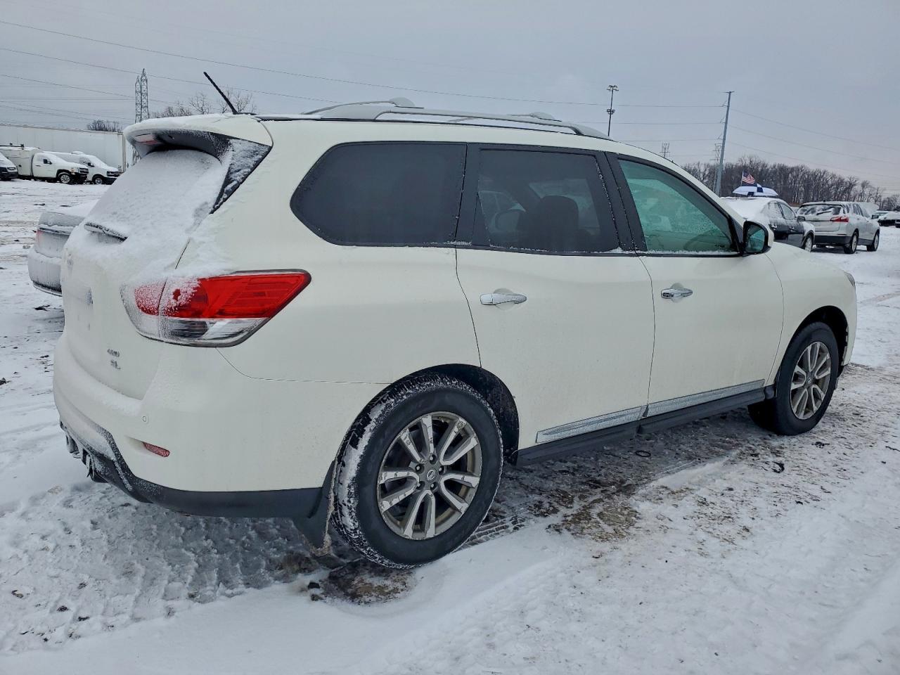 2013 Nissan Pathfinder S - Фото 3
