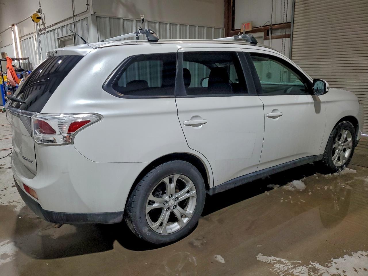 2014 Mitsubishi Outlander Se - Фото 3