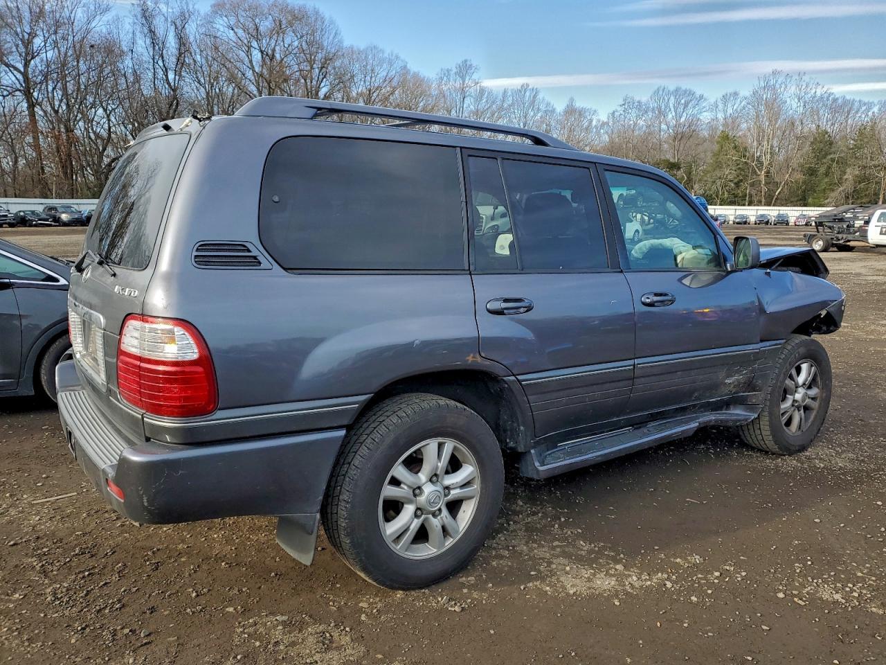 2004 Lexus Lx 470 - Image 3