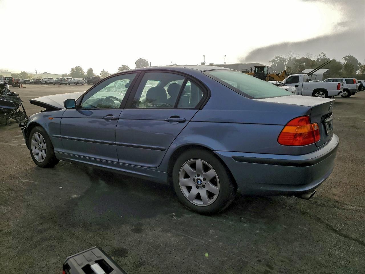 2002 BMW 325 Xi - Фото 2