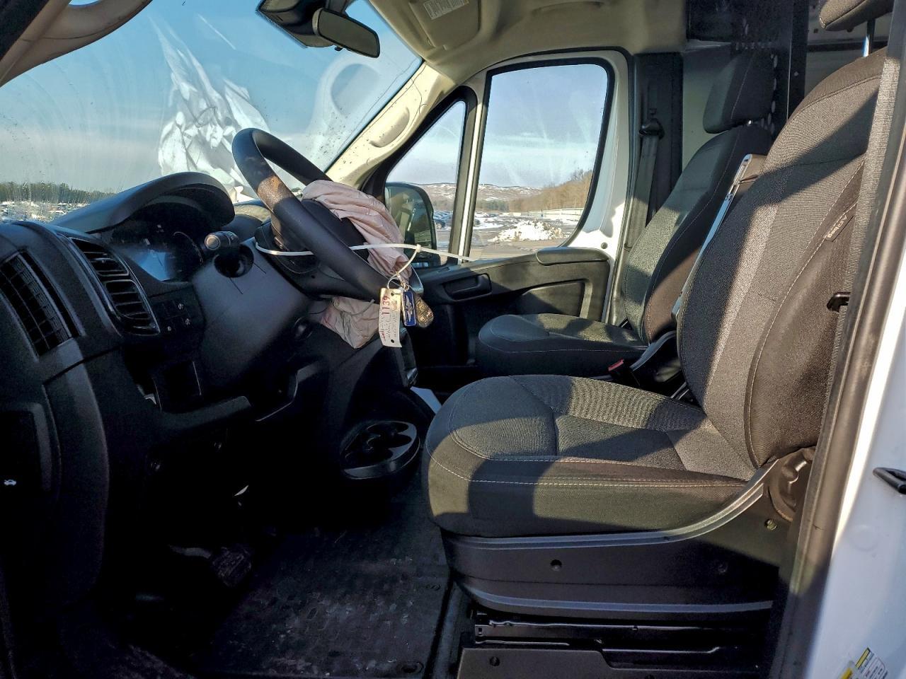 2023 Ram Promaster 2500 Delivery Van - Фото 7