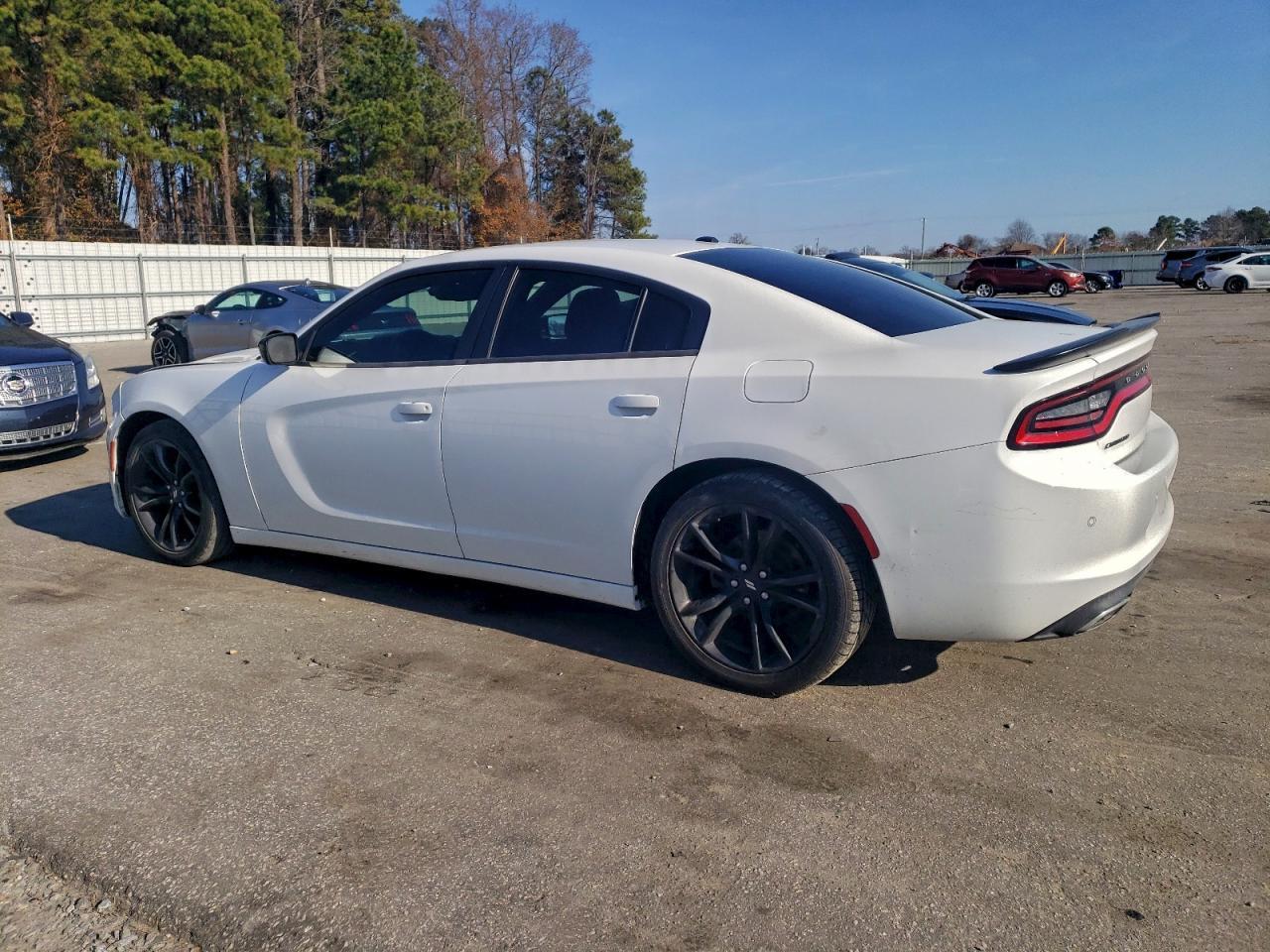 2017 Dodge Charger Se - Фото 2
