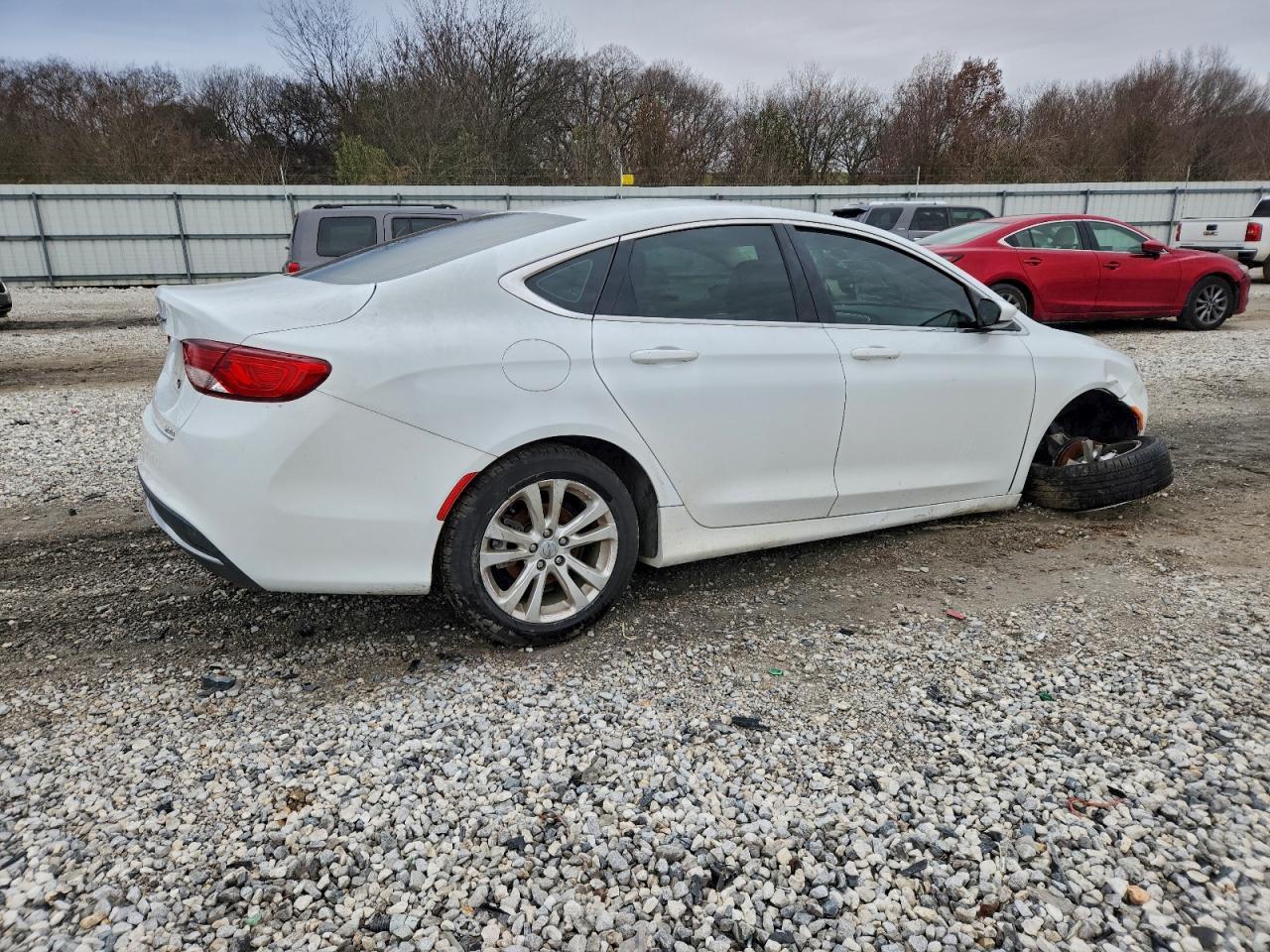 2015 Chrysler 200 Limited - Image 3