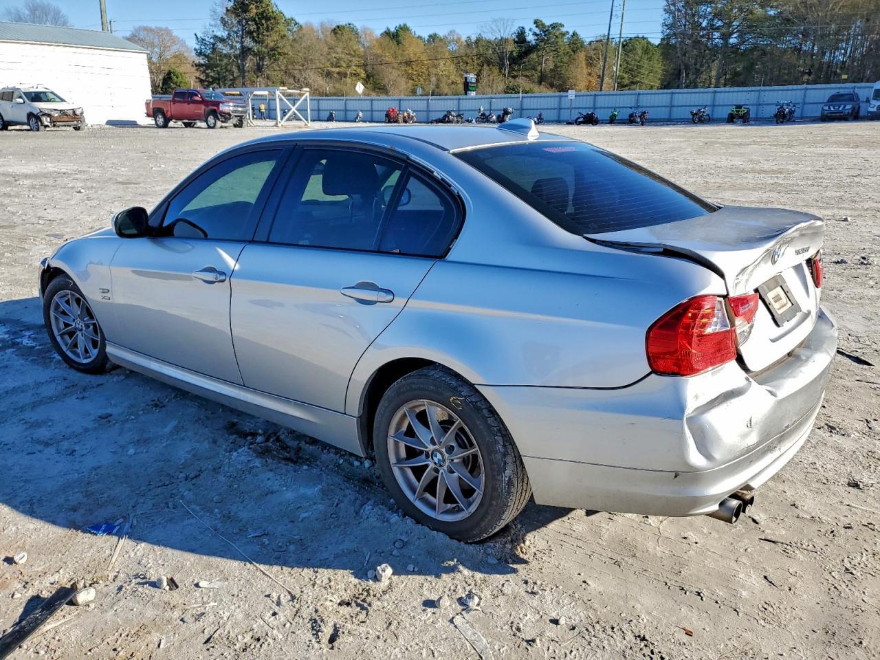 2010 BMW 328 Xi - Фото 2