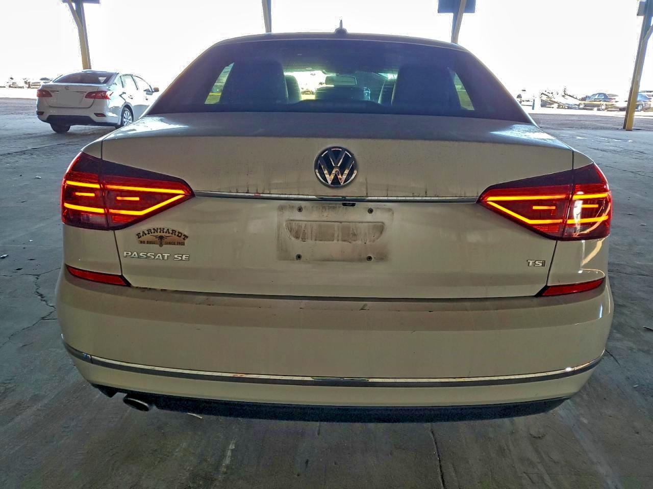 2017 Volkswagen Passat Se - Фото 6