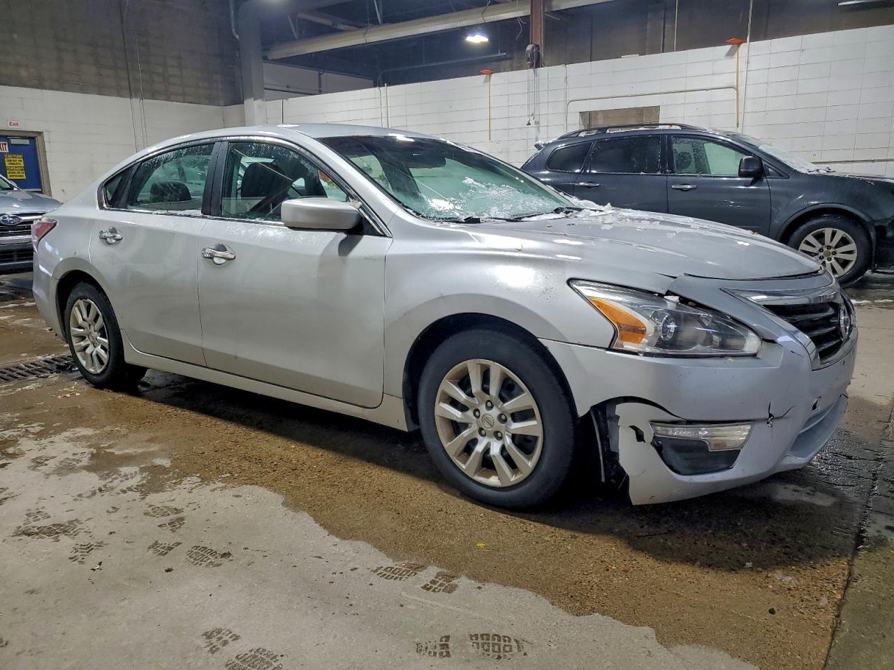 2015 Nissan Altima 2.5 - Image 4