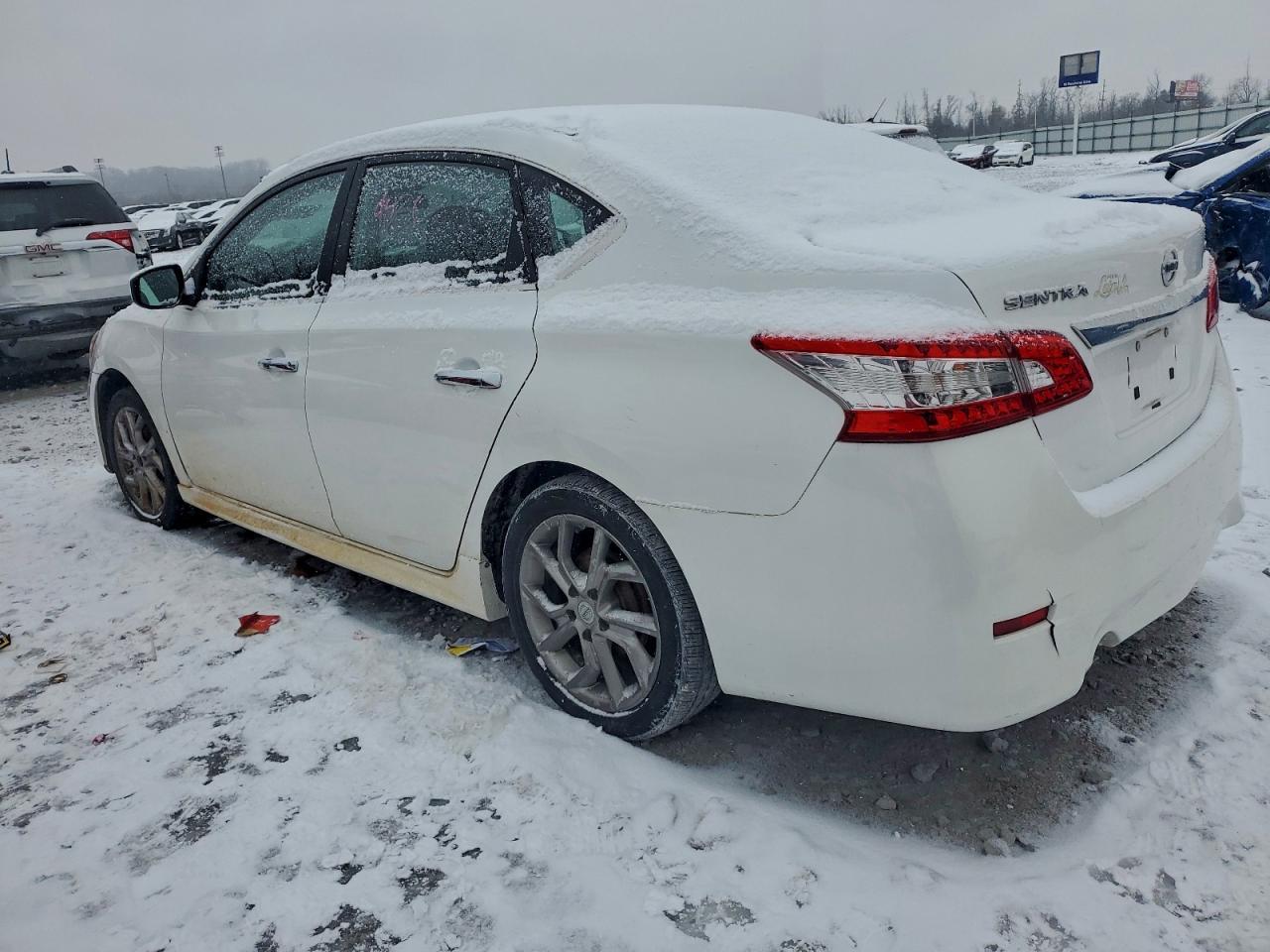 2014 Nissan Sentra S - Фото 2
