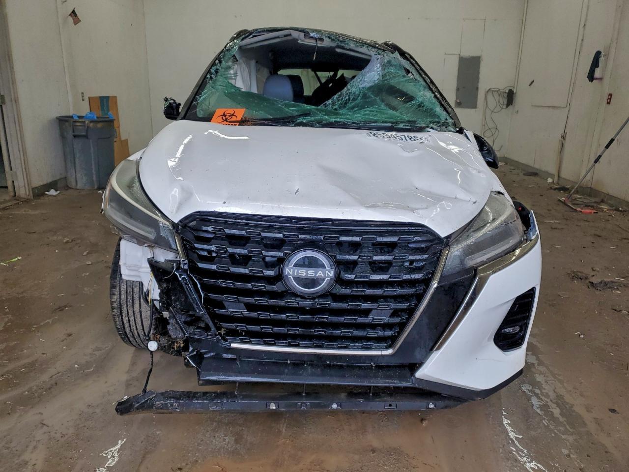 2023 Nissan Kicks Sr - Image 5