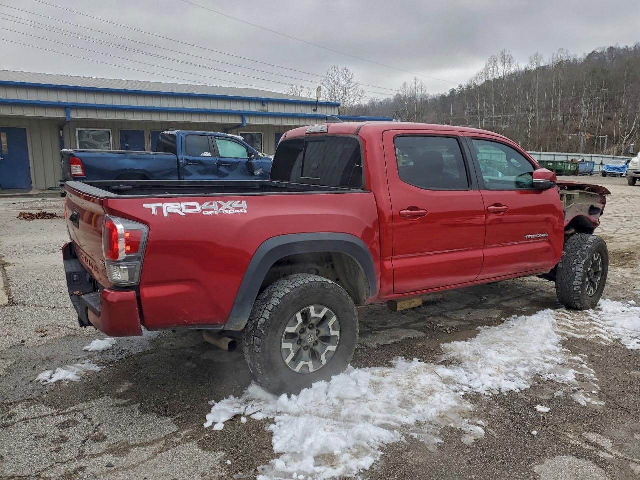 2020 Toyota Tacoma Double Cab - Image 3
