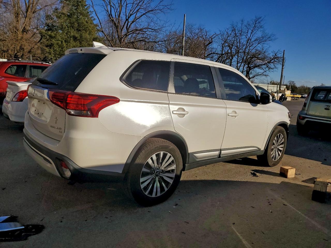 2019 Mitsubishi Outlander Se - Фото 3