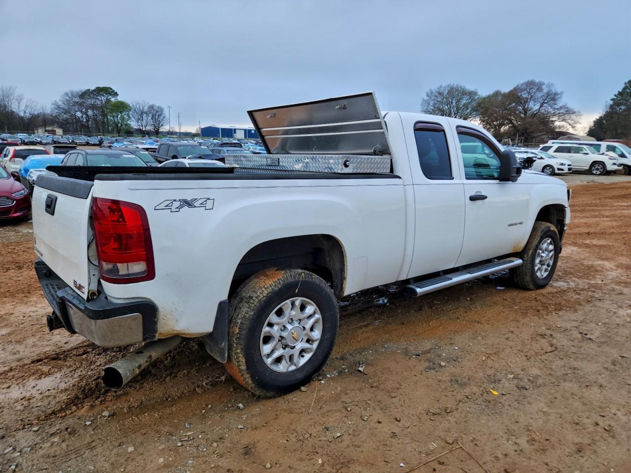 2011 GMC Sierra K2500 Heavy Duty - Фото 3
