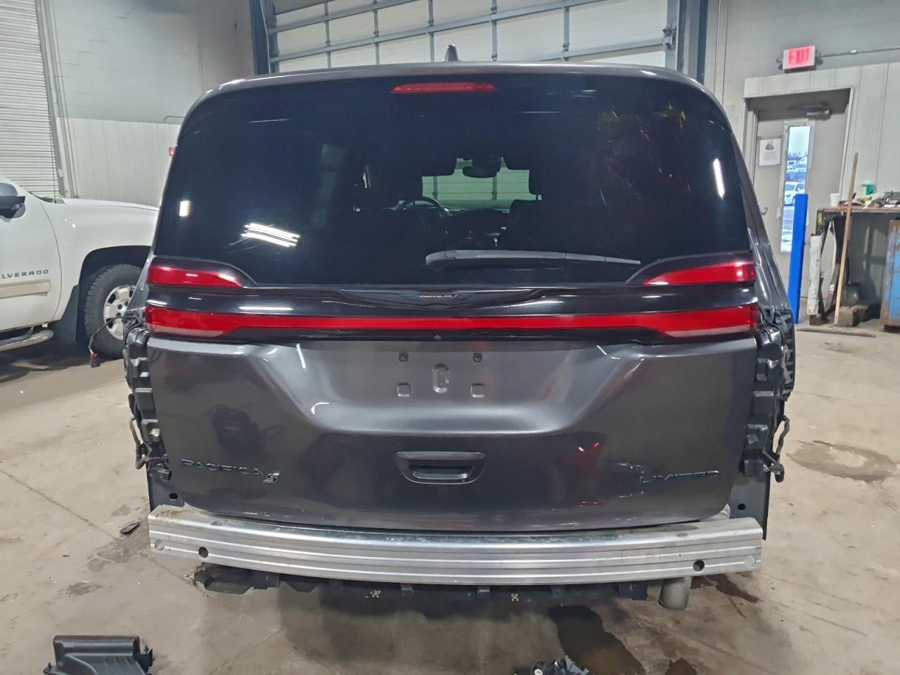 2022 Chrysler Pacifica Limited - Фото 6
