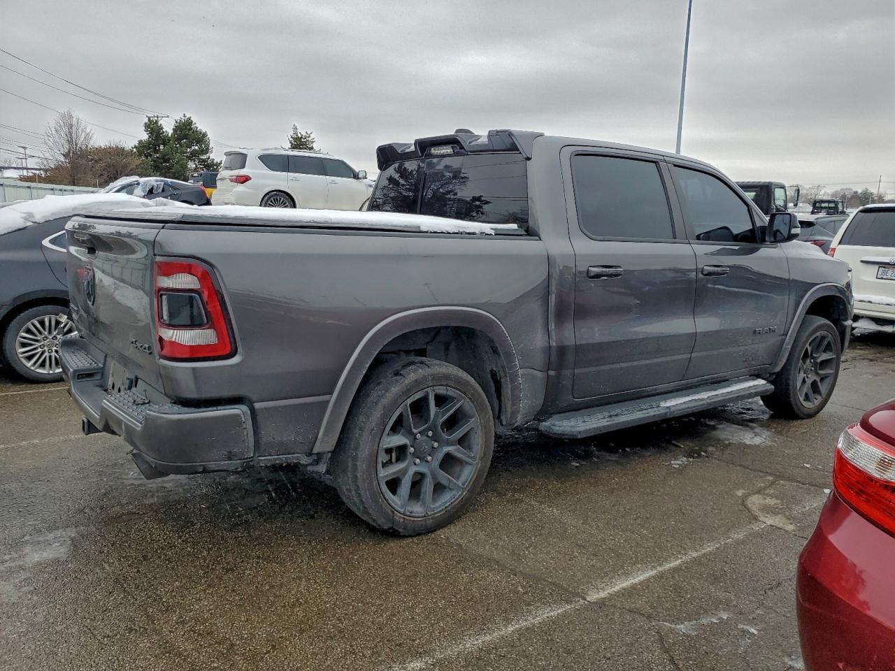 2021 Ram 1500 Laramie - Фото 3