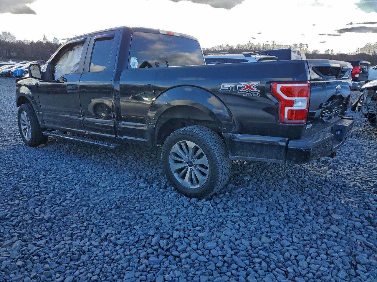 2018 Ford F150 Super Cab - Image 2