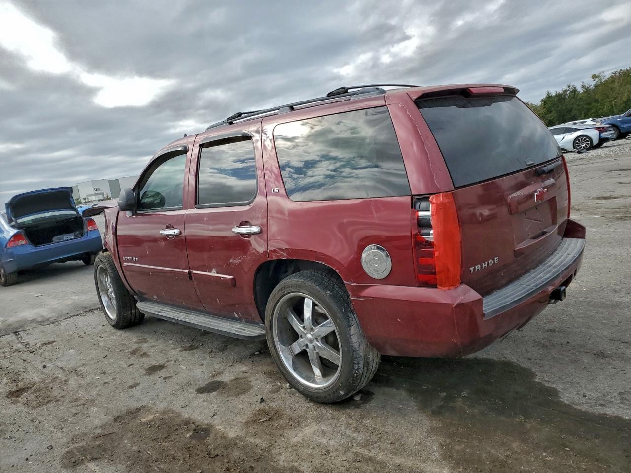 2008 Chevrolet Tahoe C1500 - Фото 2
