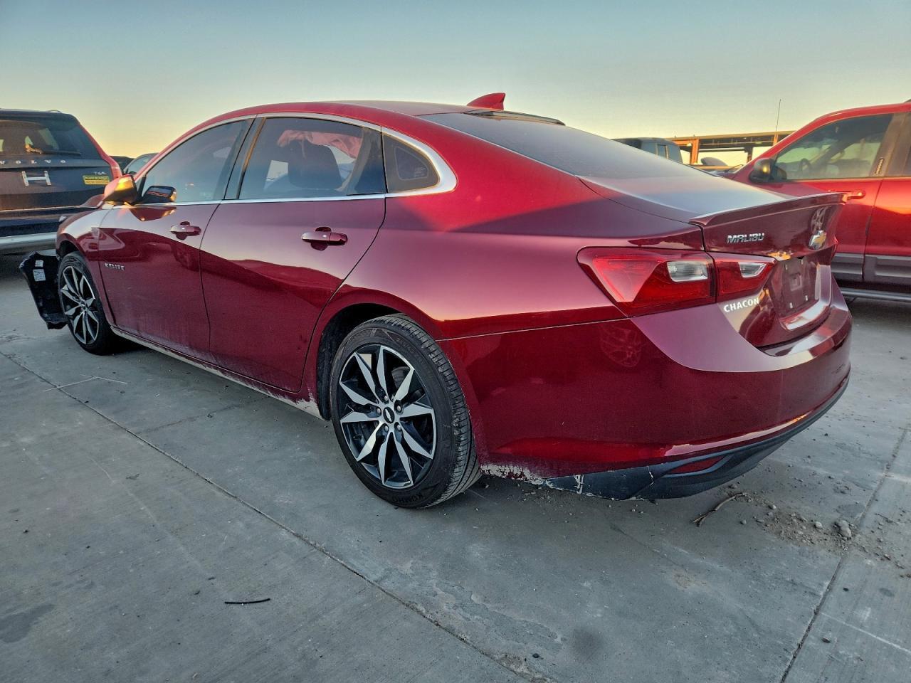 2017 Chevrolet Malibu Lt - Image 2