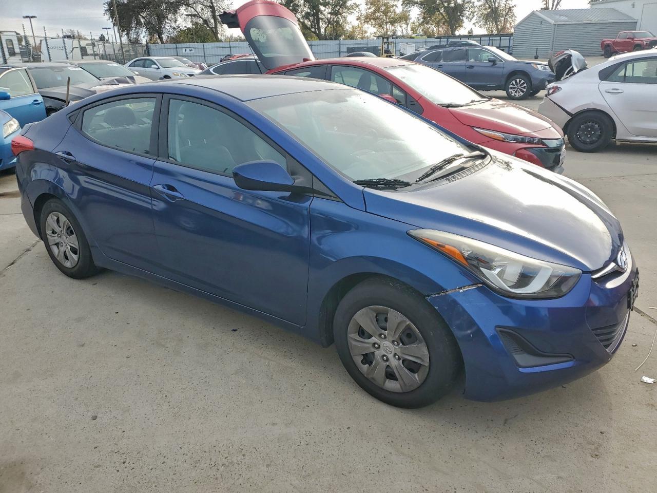 2016 Hyundai Elantra Se - Image 4