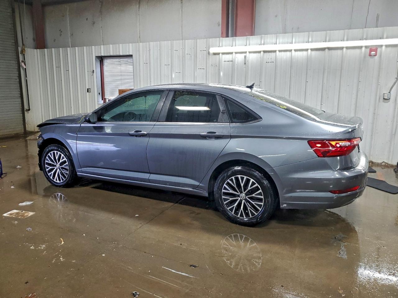 2021 Volkswagen Jetta S - Фото 2