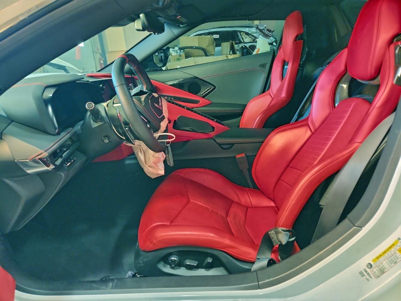 2025 Chevrolet Corvette Stingray 2Lt - Фото 7