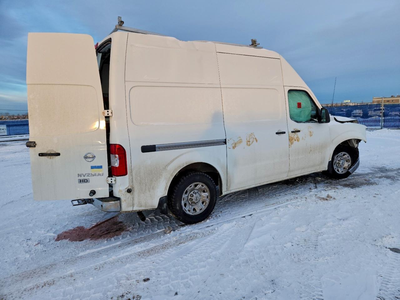 2013 Nissan Nv 2500 - Image 3