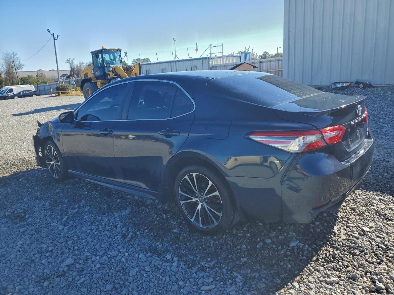 2018 Toyota Camry L - Фото 2