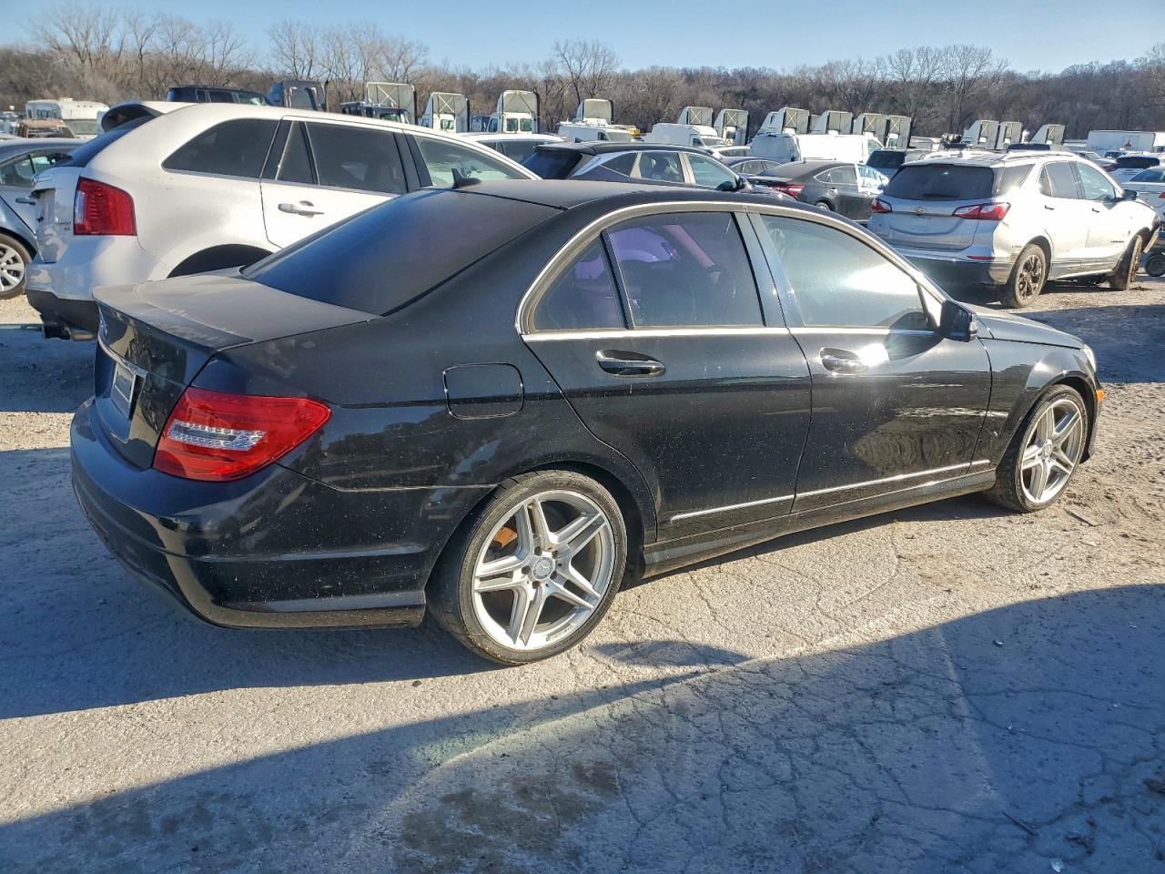 2014 Mercedes-Benz C Class - Фото 3