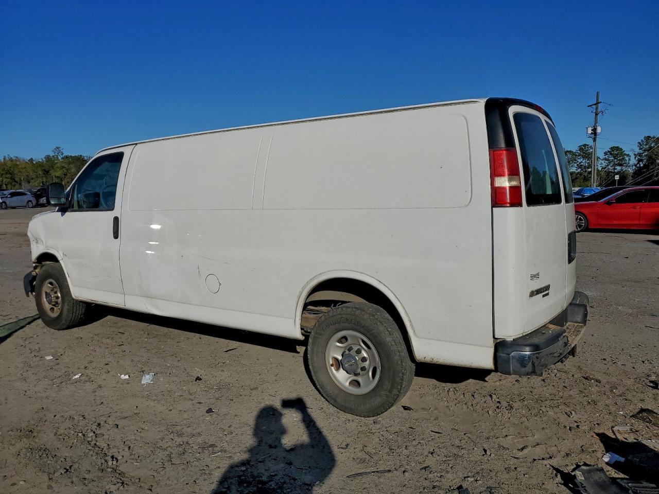 2015 Chevrolet Express G2500 - Image 2