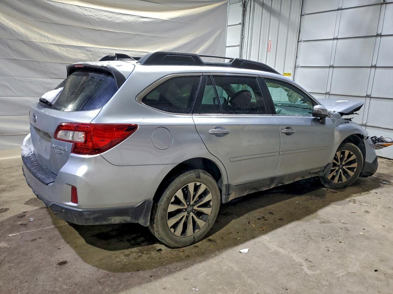 2017 Subaru Outback 3.6R Limited - Image 3