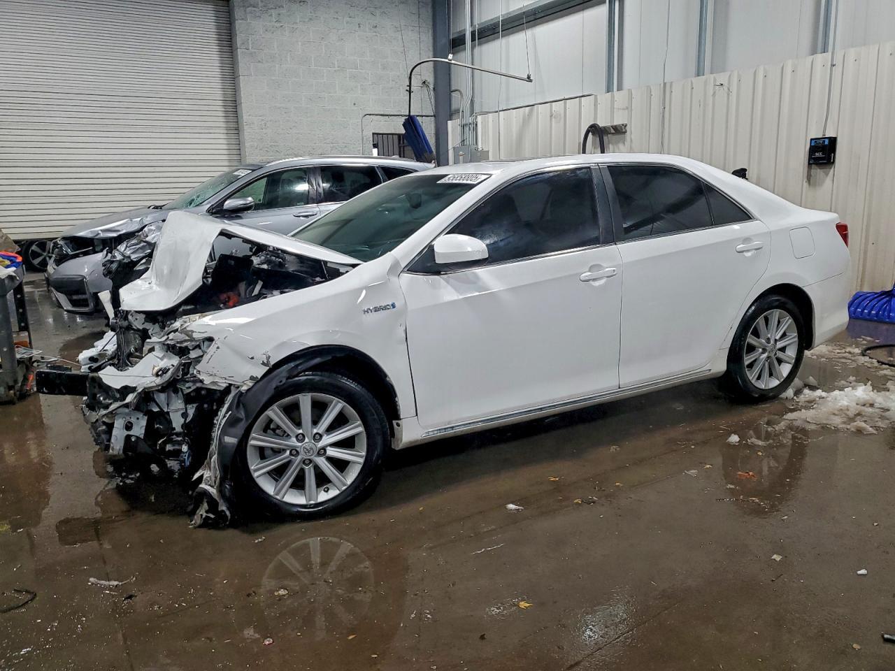 2014 Toyota Camry Hybrid