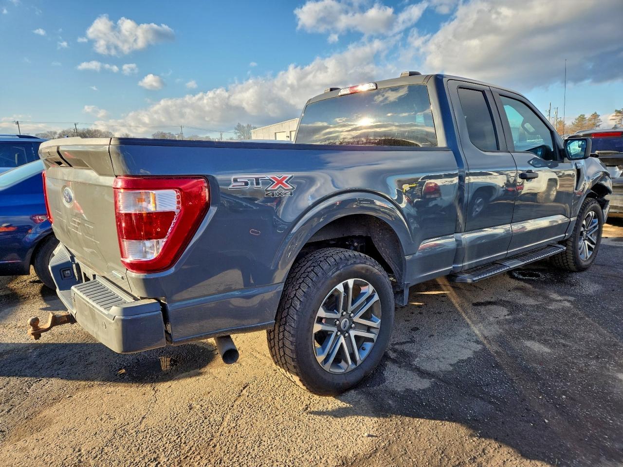 2021 Ford F150 Super Cab - Фото 3
