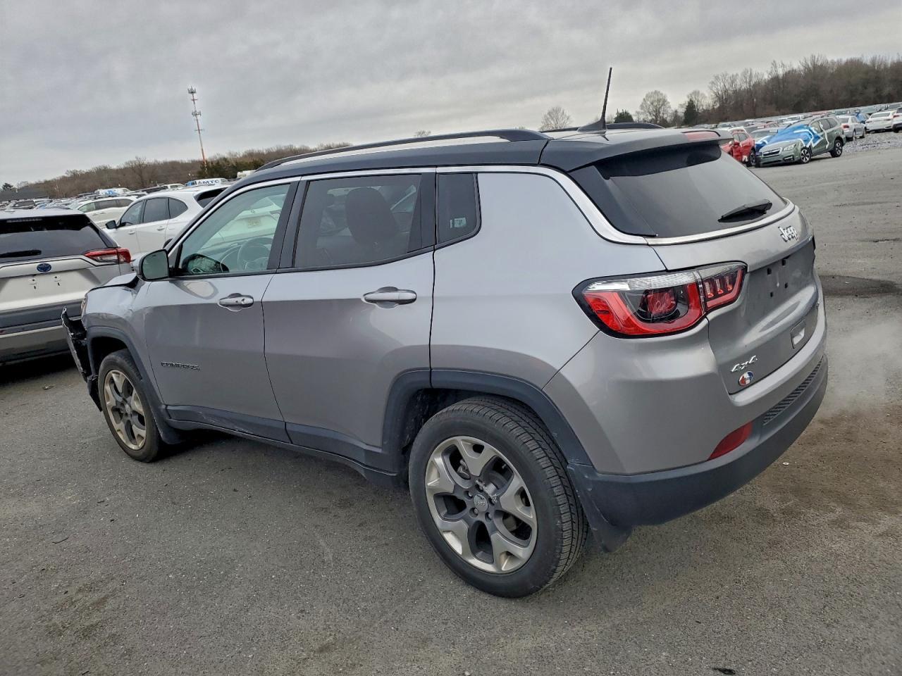 2018 Jeep Compass Limited - Фото 2