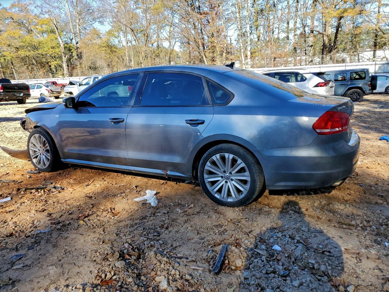 2014 Volkswagen Passat S - Фото 2