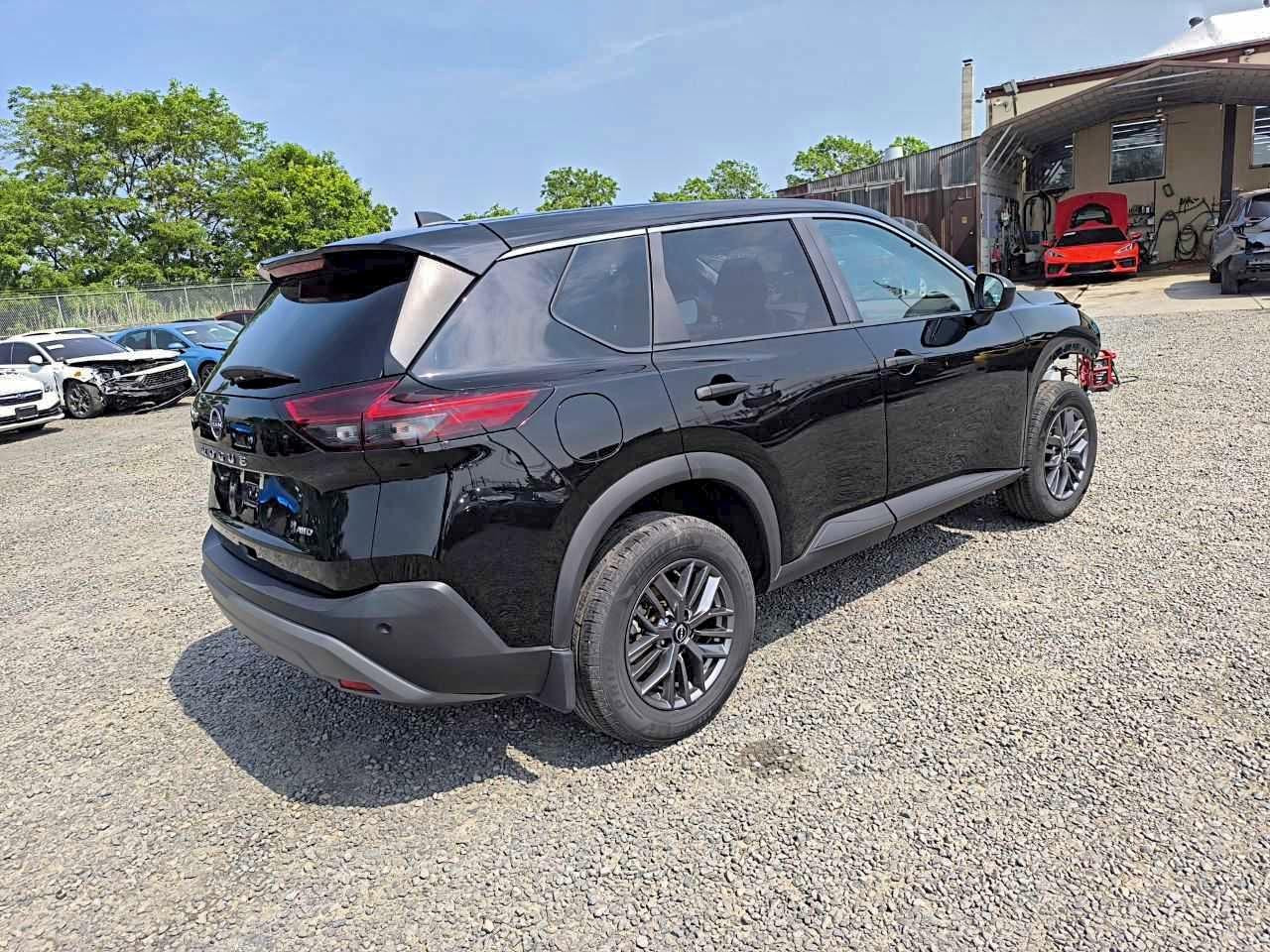 2023 Nissan Rogue S - Image 4