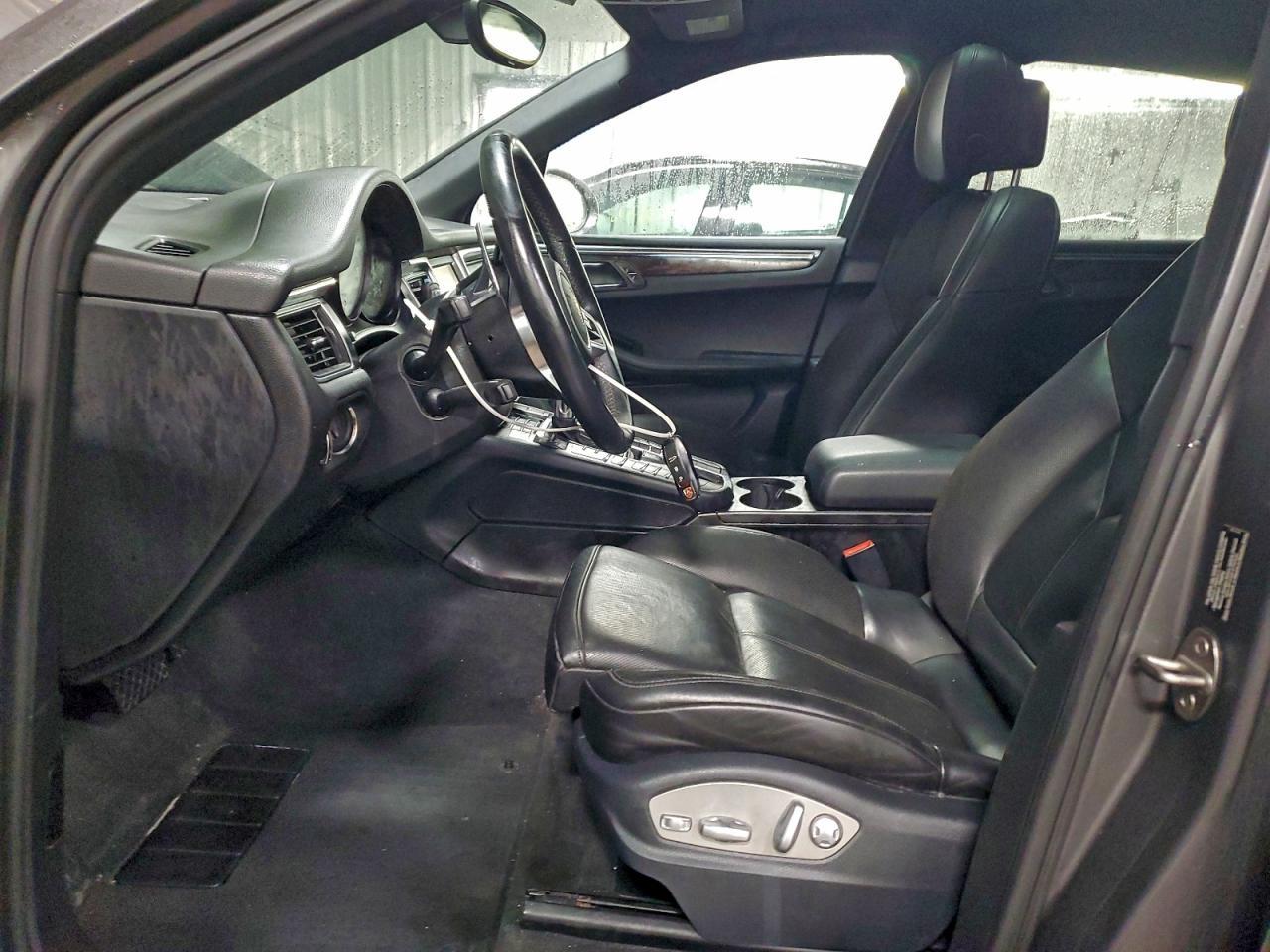2015 Porsche Macan S - Image 7