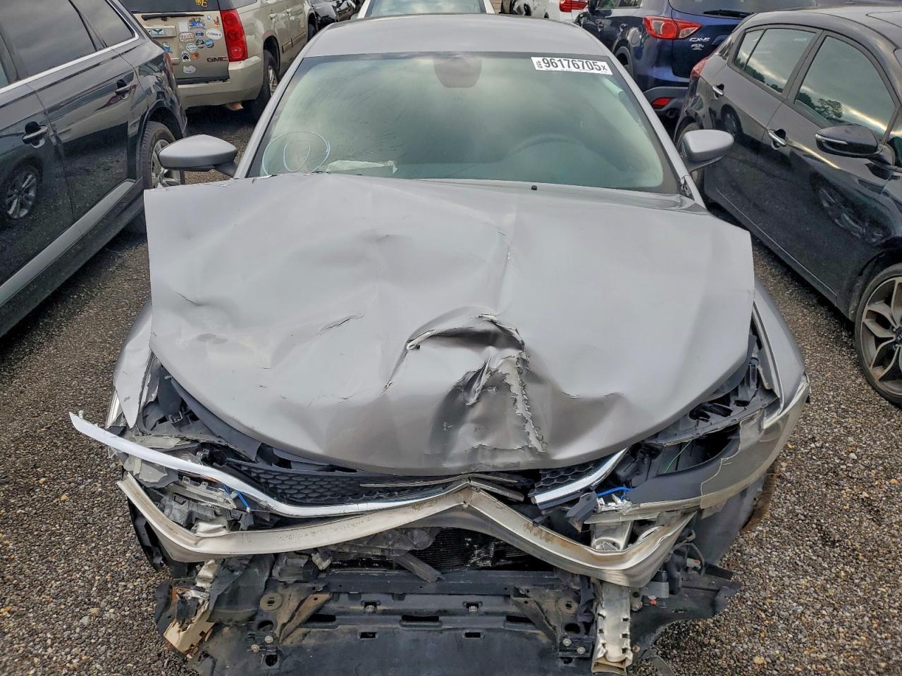 2015 Chrysler 200 Limited - Image 5