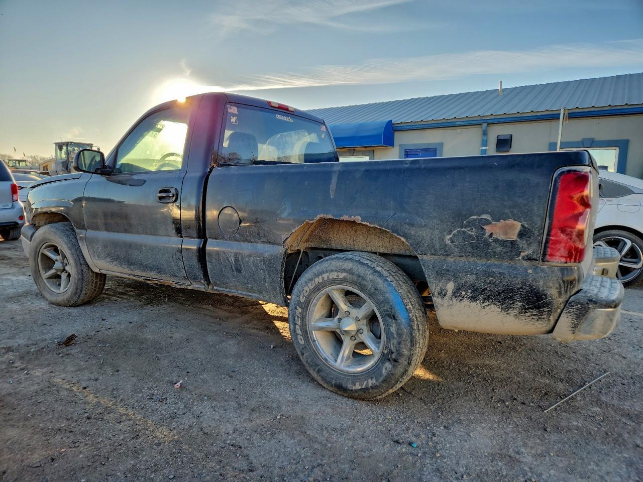 2006 Chevrolet Silverado C1500 - Фото 2