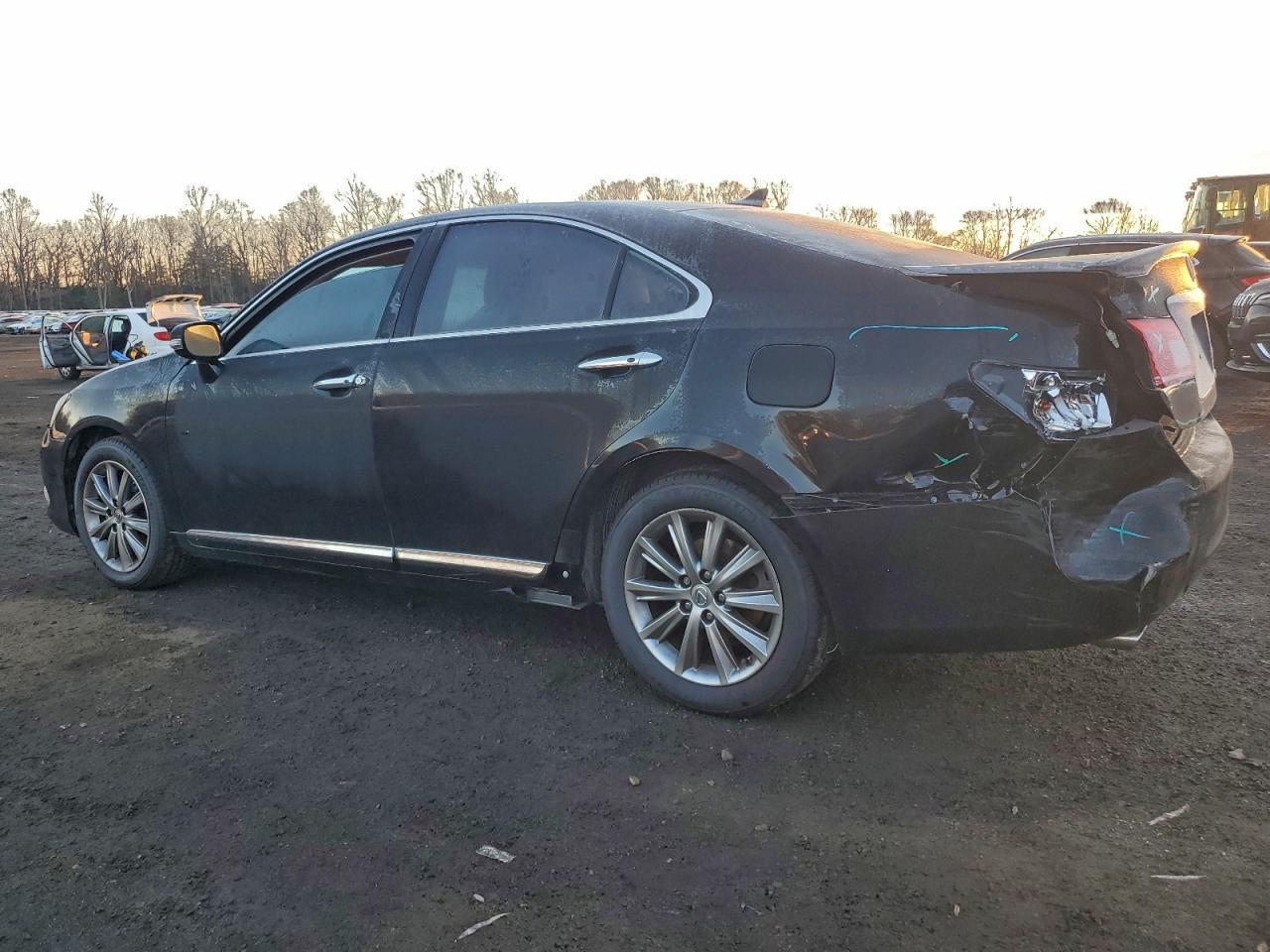 2012 Lexus Es 350 - Image 2
