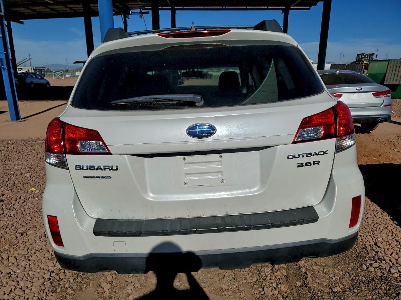 2011 Subaru Outback 3.6R Limited - Фото 6
