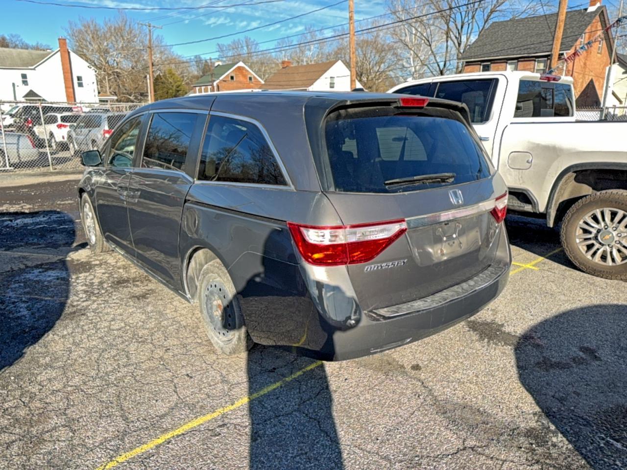 2013 Honda Odyssey Exl - Image 3