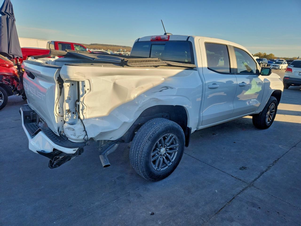 2023 Chevrolet Colorado Lt - Image 3