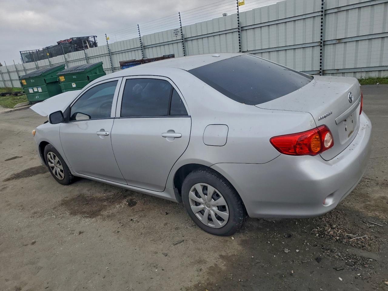 2010 Toyota Corolla Base - Фото 2