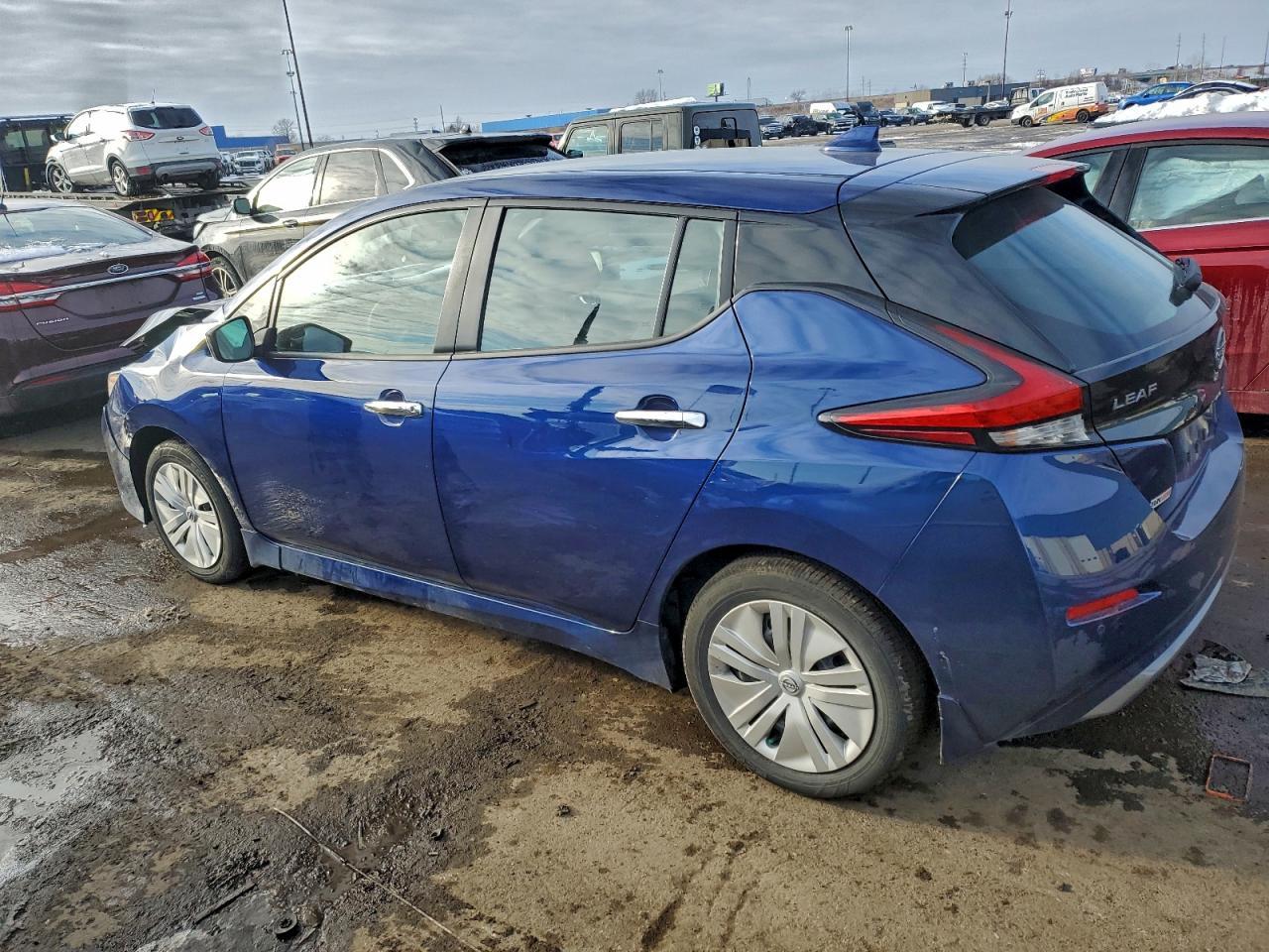 2023 Nissan Leaf S - Фото 2