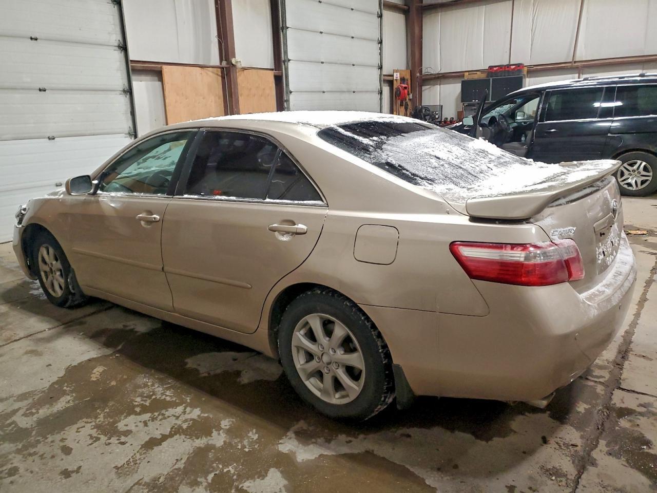 2007 Toyota Camry Le - Image 2