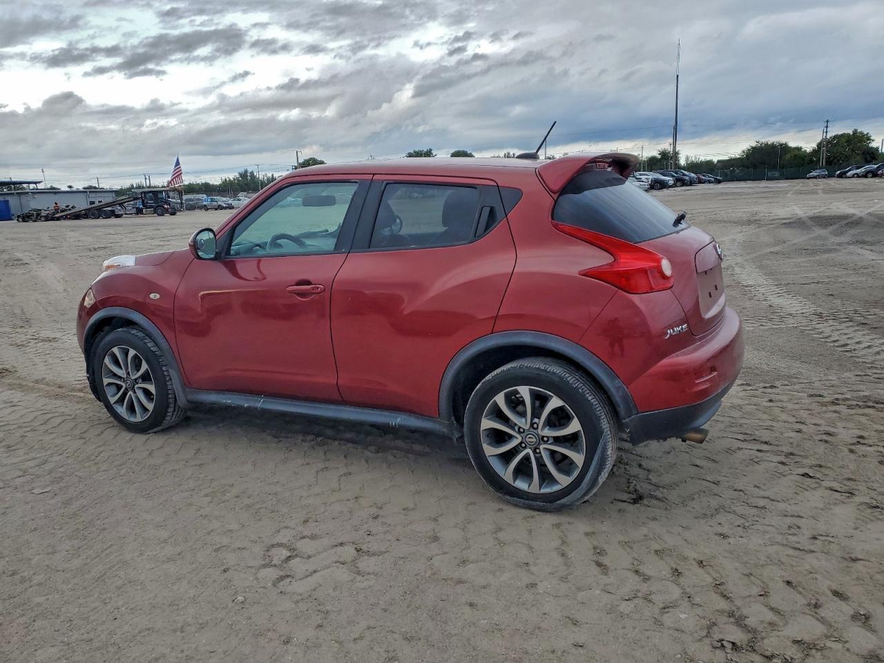 2012 Nissan Juke S - Фото 2