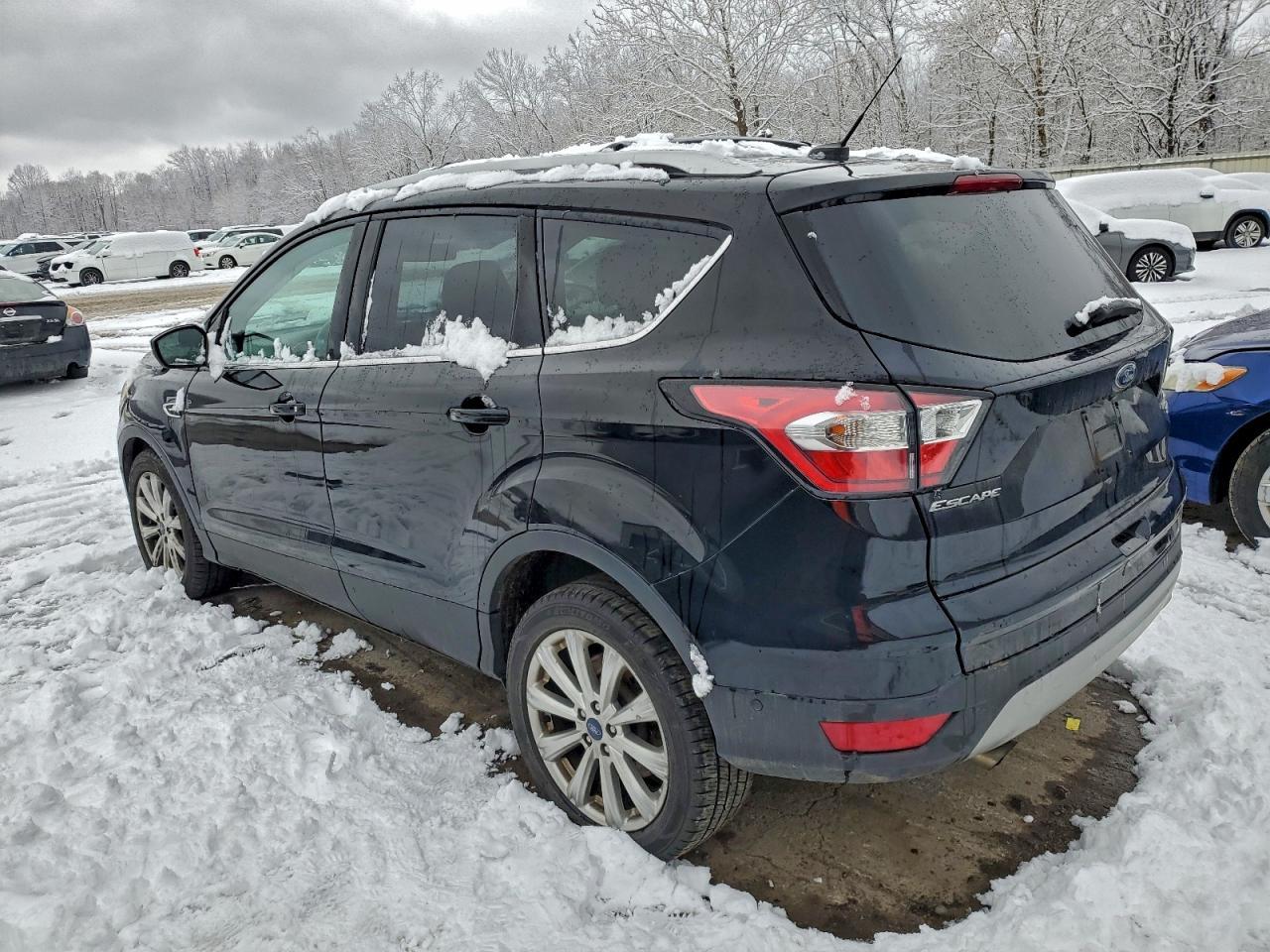 2017 Ford Escape Titanium - Фото 2