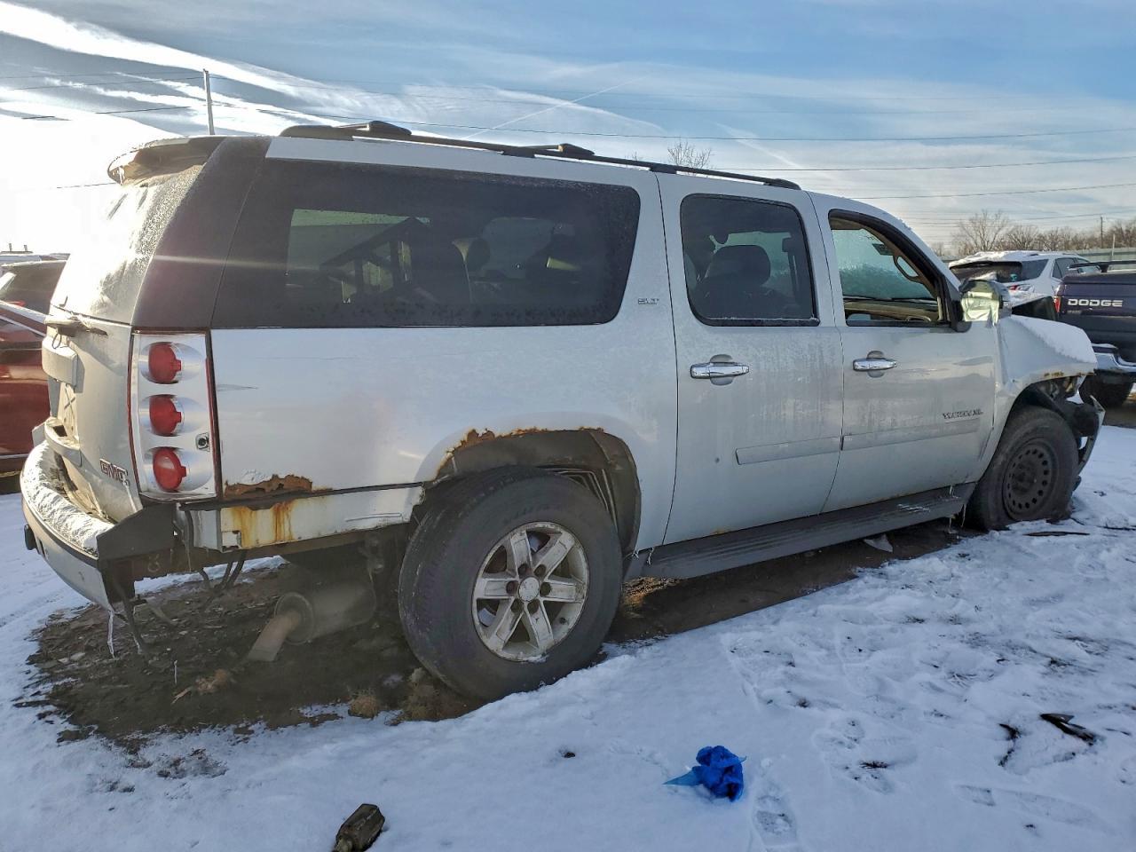 2010 GMC Yukon Xl K1500 Slt - Image 3
