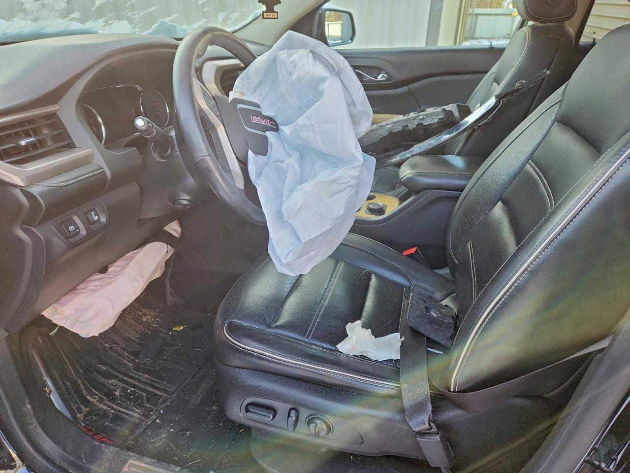 2018 GMC Acadia Denali - Image 7